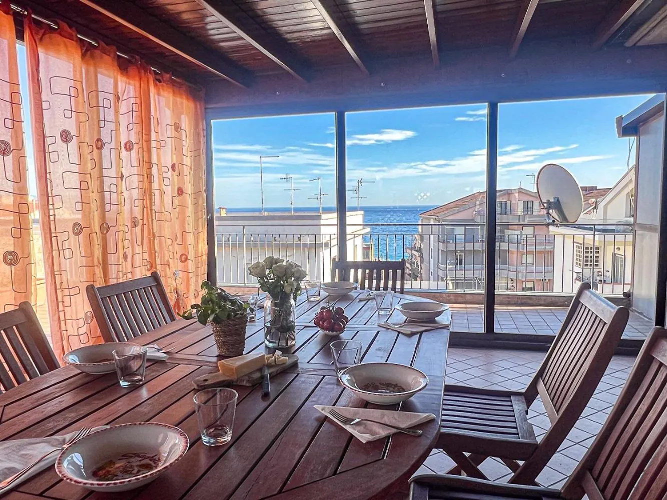 Beach House Roccalumera
